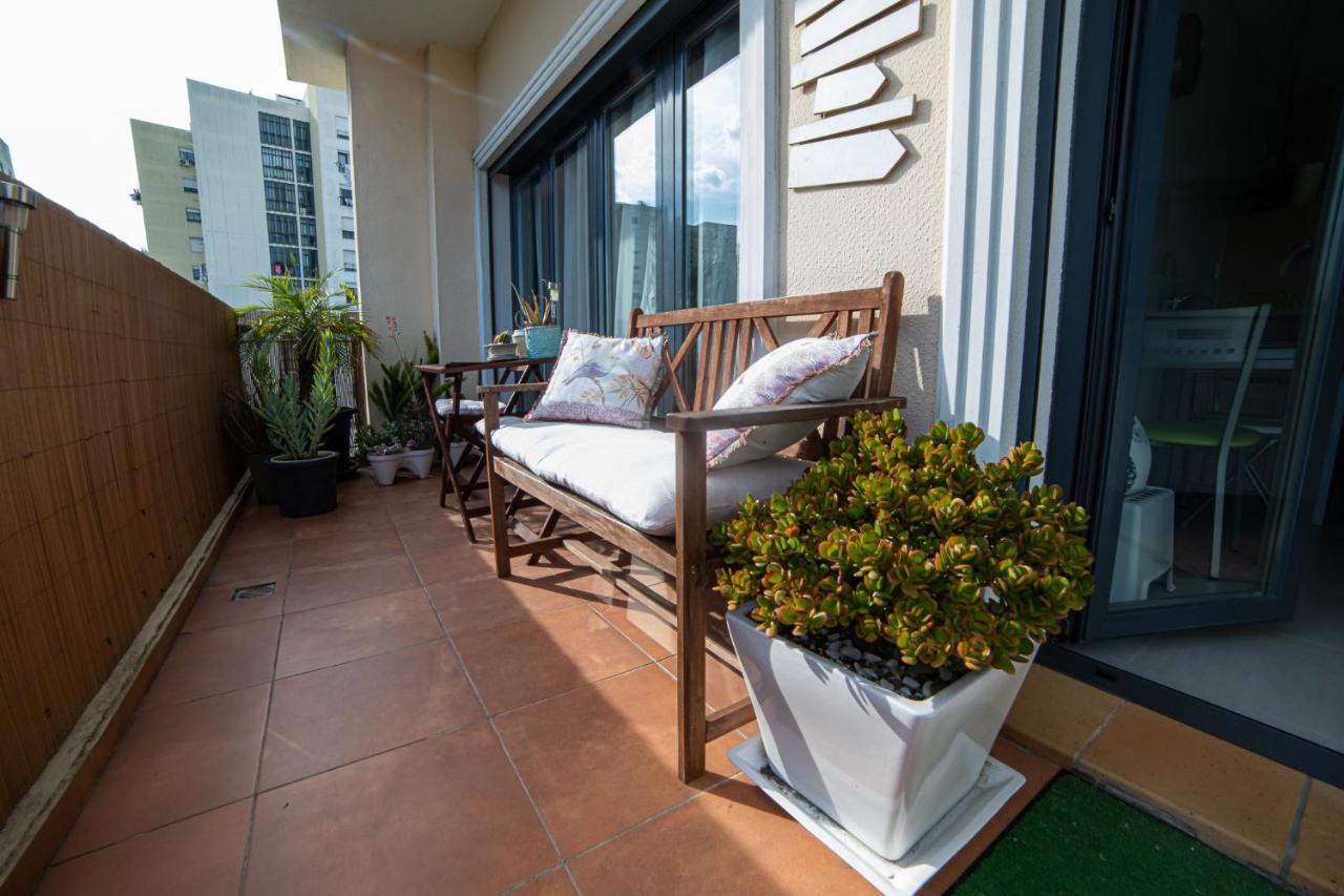 Lovely Apartment Near Airport And Nations Park, With Garage Loures Exterior foto
