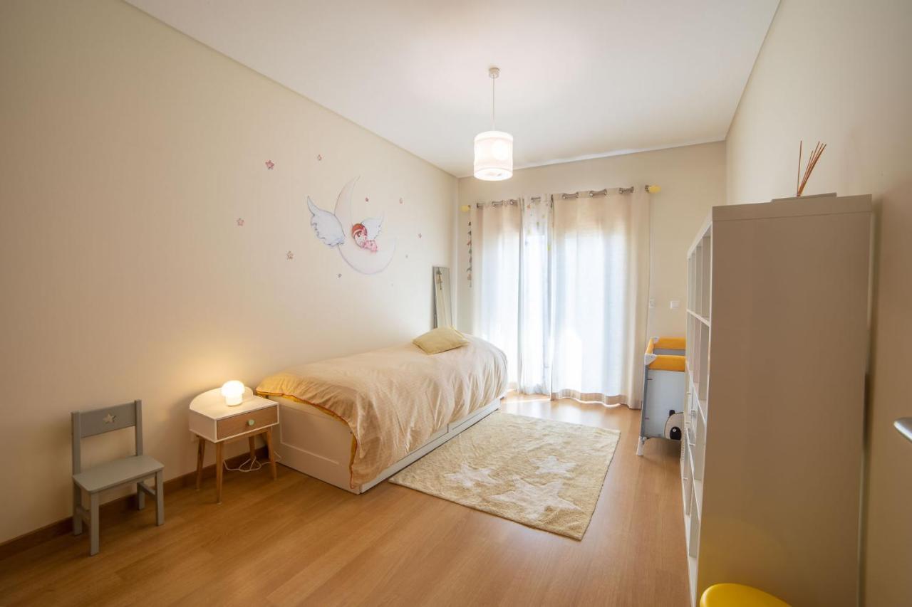 Lovely Apartment Near Airport And Nations Park, With Garage Loures Exterior foto
